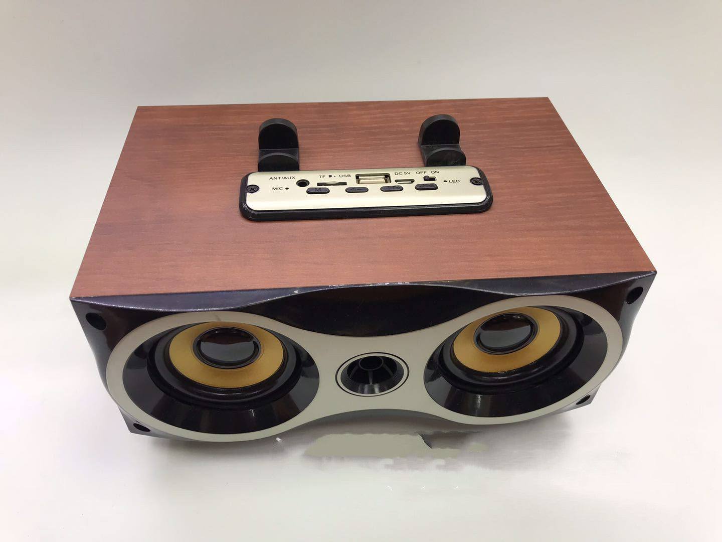 Haut-parleurs Bluetooth doubles en bois avec caisson de basses rétro